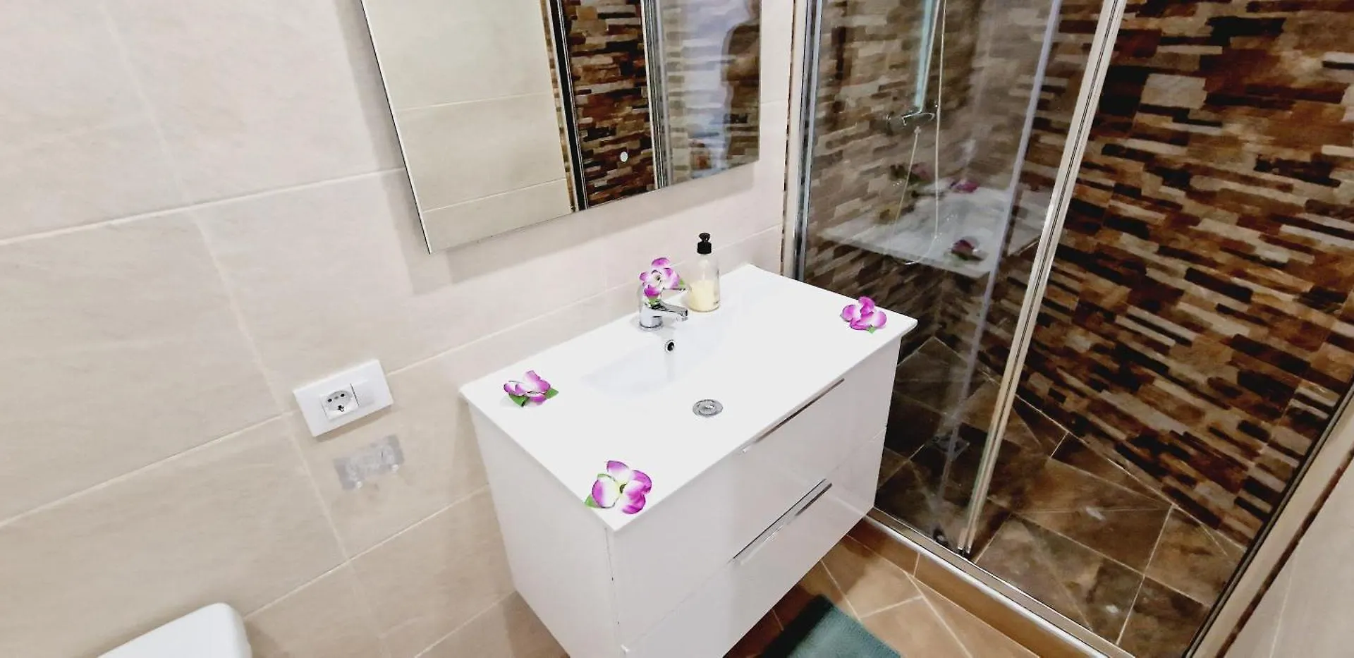 Amazing New Apartment With 4 Bedroom In Las Vistas Guincho  Guincho (Tenerife)